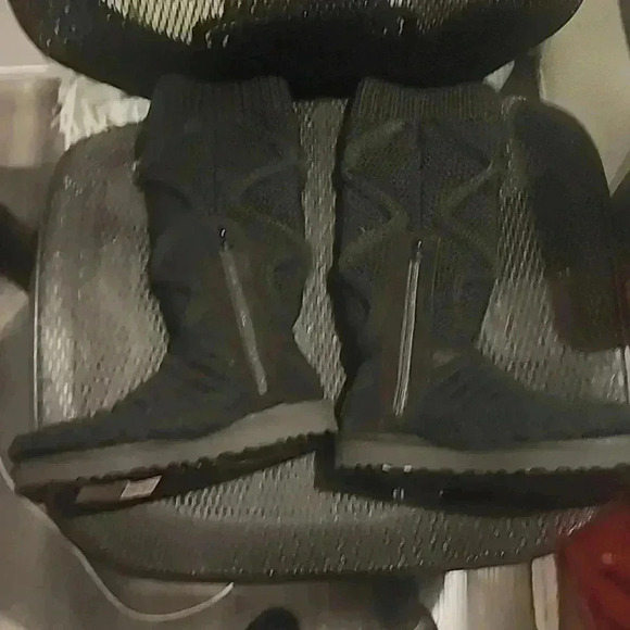 UGG WOMEN'S CLASSIC TALL CHUNKY KNIT BOOT SIZE 6 - Picture 3 of 6